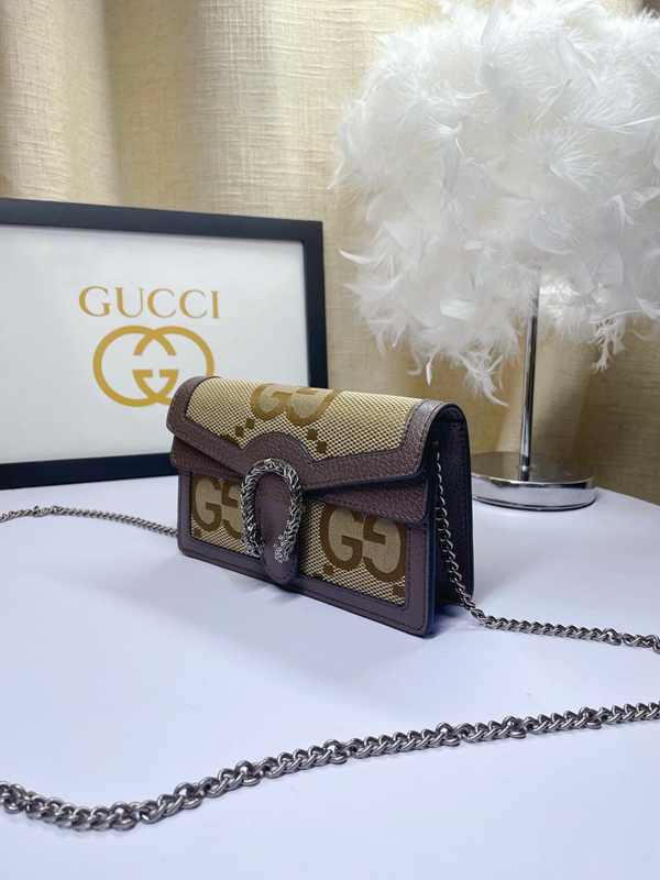 激安グッチバッグコピー側面デザイン